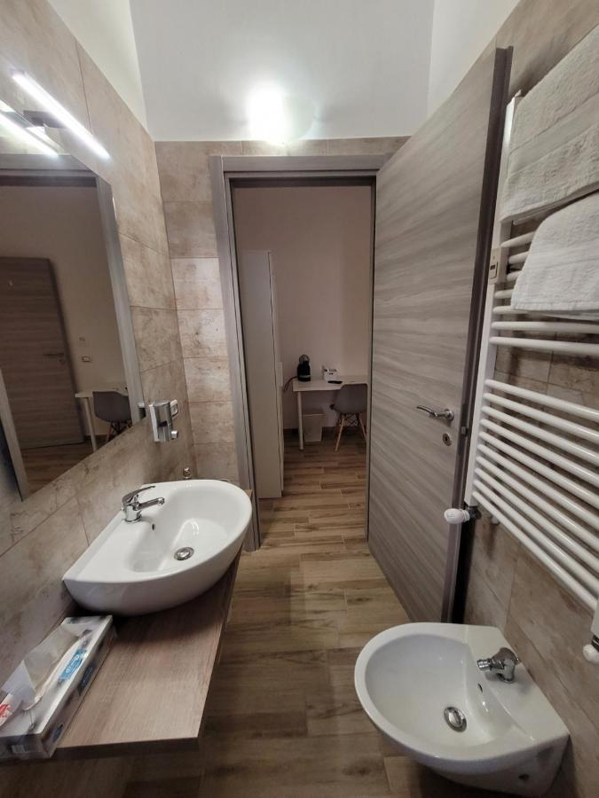 Tiber Rooms Testaccio Рим Экстерьер фото